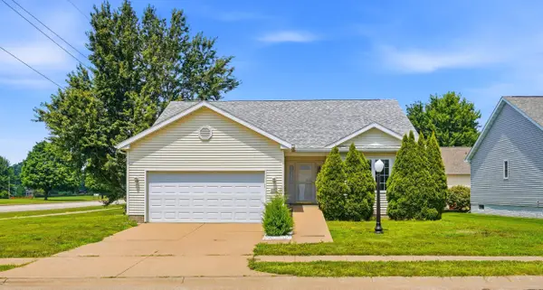 2923 Patrick Ln, Muscatine, IA 52761