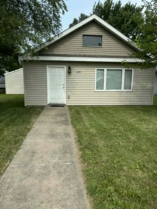 2114 Grand, Muscatine, IA 52761
