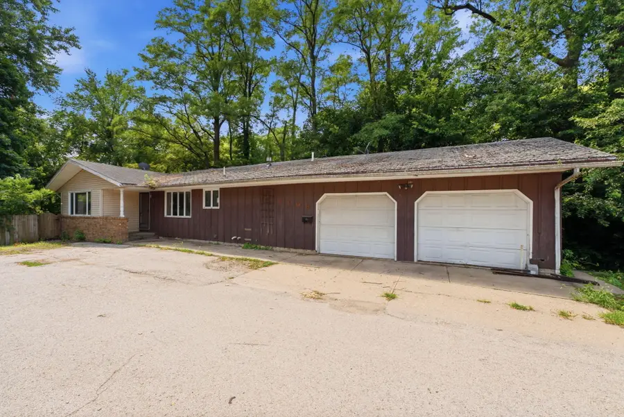 1108 W 8th, Muscatine, IA 52761 - #2