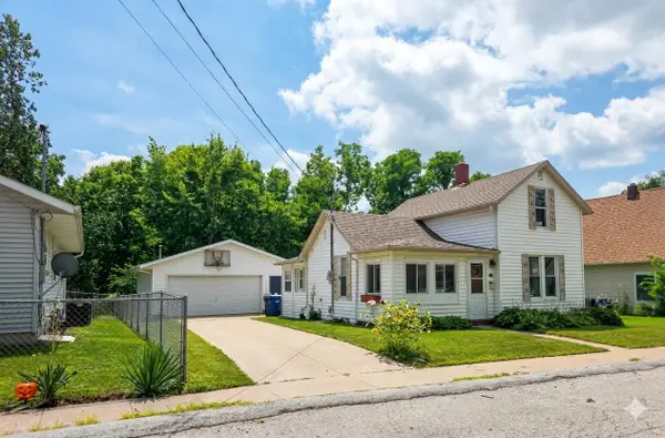 212 Bridgeman, Muscatine, IA 52761