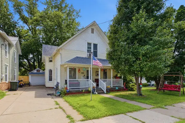 1816 Hershey, Muscatine, IA 52761