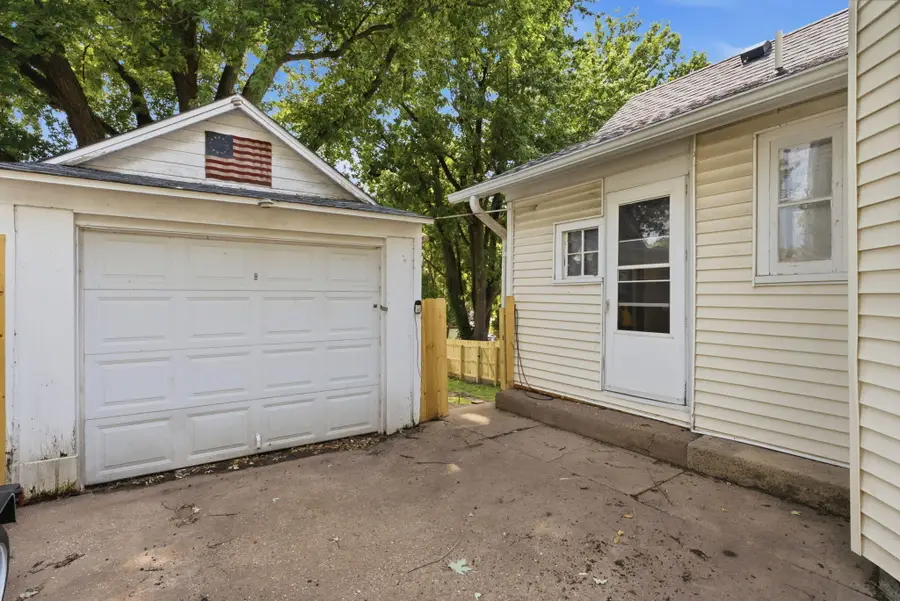 1816 Hershey, Muscatine, IA 52761 - #3