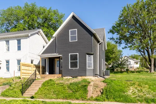 517 E 6th St, Muscatine, IA 52761