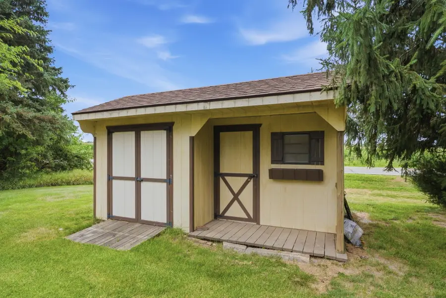 2663 Samuel Clemens, Muscatine, IA 52761 - #2