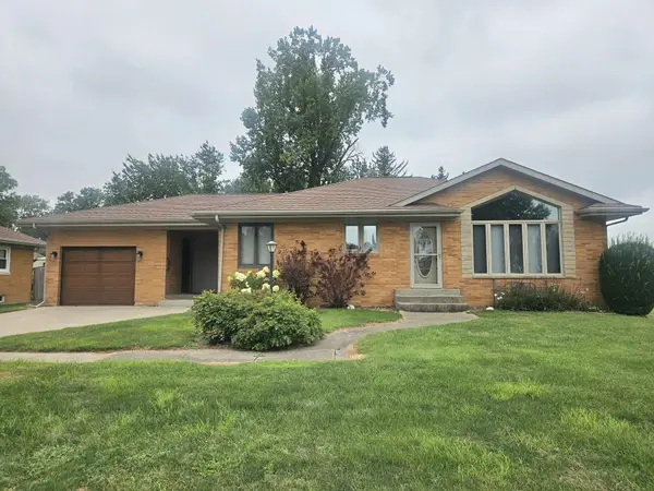 808 10th Avenue, Durant, IA 52747