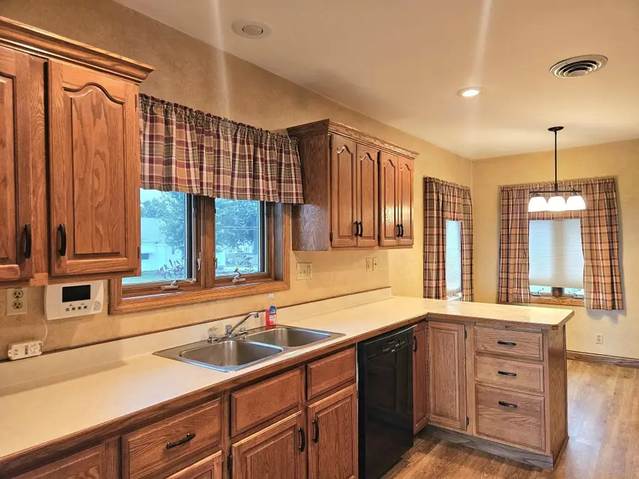 808 10th Avenue, Durant, IA 52747 - #2