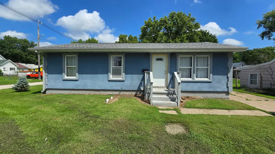 1819 Schiller, Muscatine, IA 52761 - #2