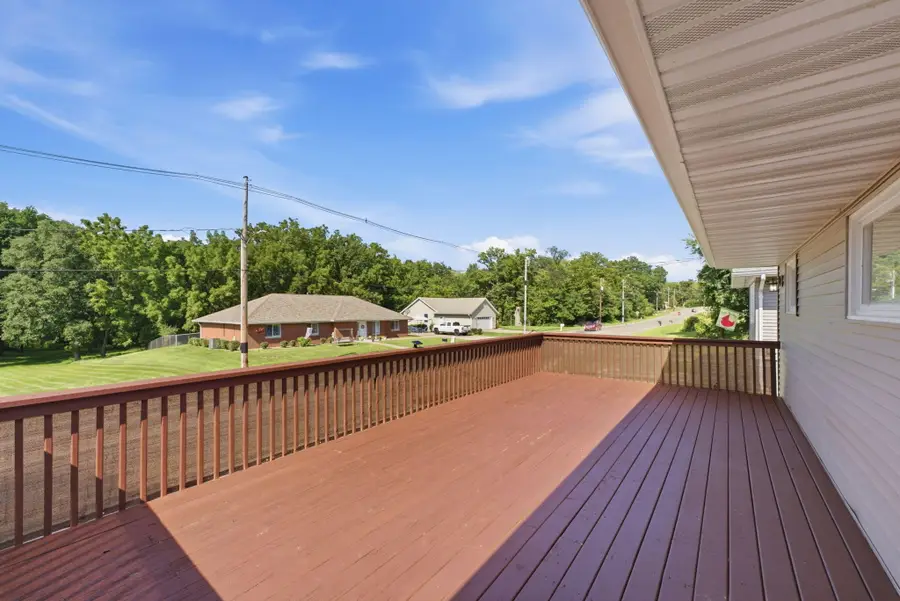 2414 W Fulliam Ave, Muscatine, IA 52761 - #3