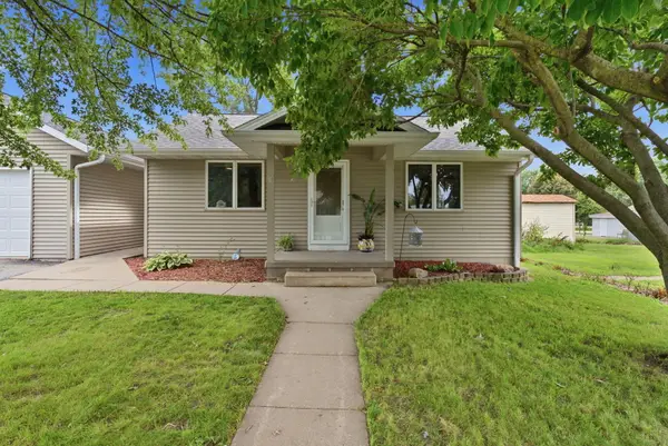6 Virginia, Muscatine, IA 52761