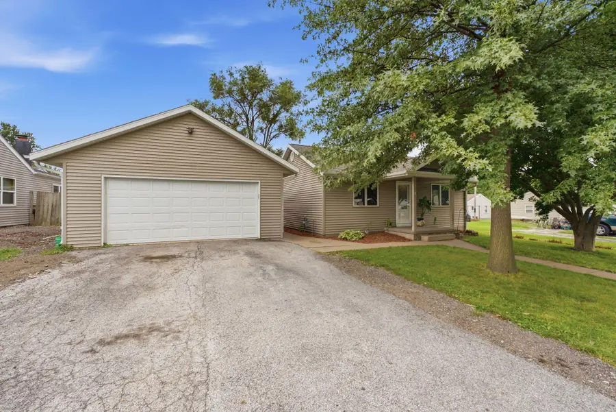 6 Virginia, Muscatine, IA 52761 - #2