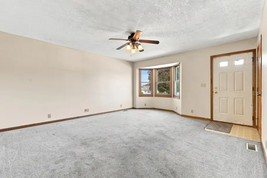 208 Mcarthur St., Muscatine, IA 52761 - #2