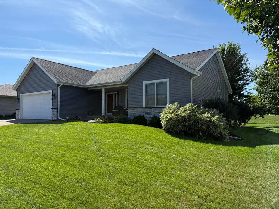 2608 Dawson, Muscatine, IA 52761 - #2