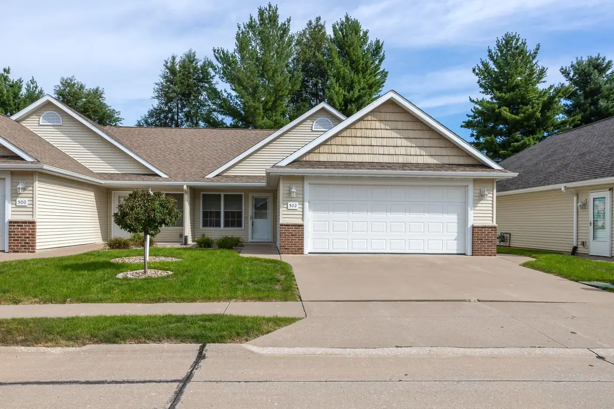 502 Aspen Trl, Muscatine, IA 52761 - #1