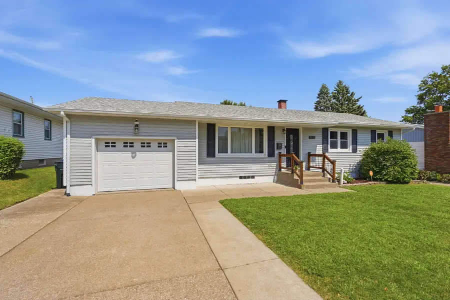 3218 W Rusholme, Davenport, IA 52804 - #2