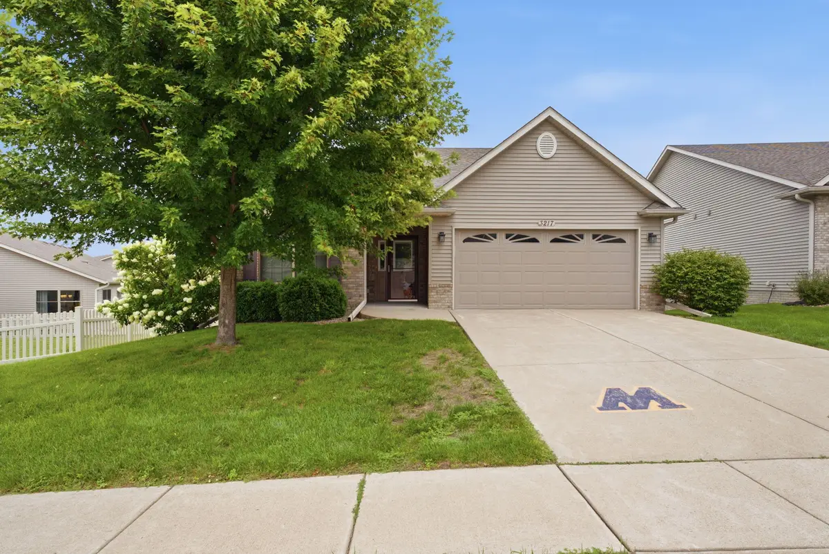 3217 Majestic, Muscatine, IA 52761 - #1