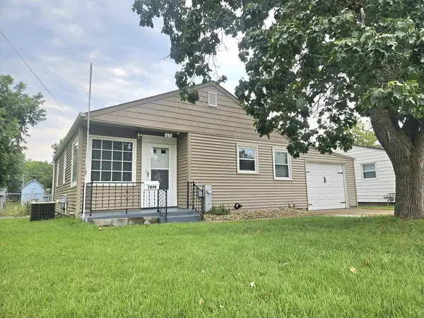 1030 Climer, Muscatine, IA 52761
