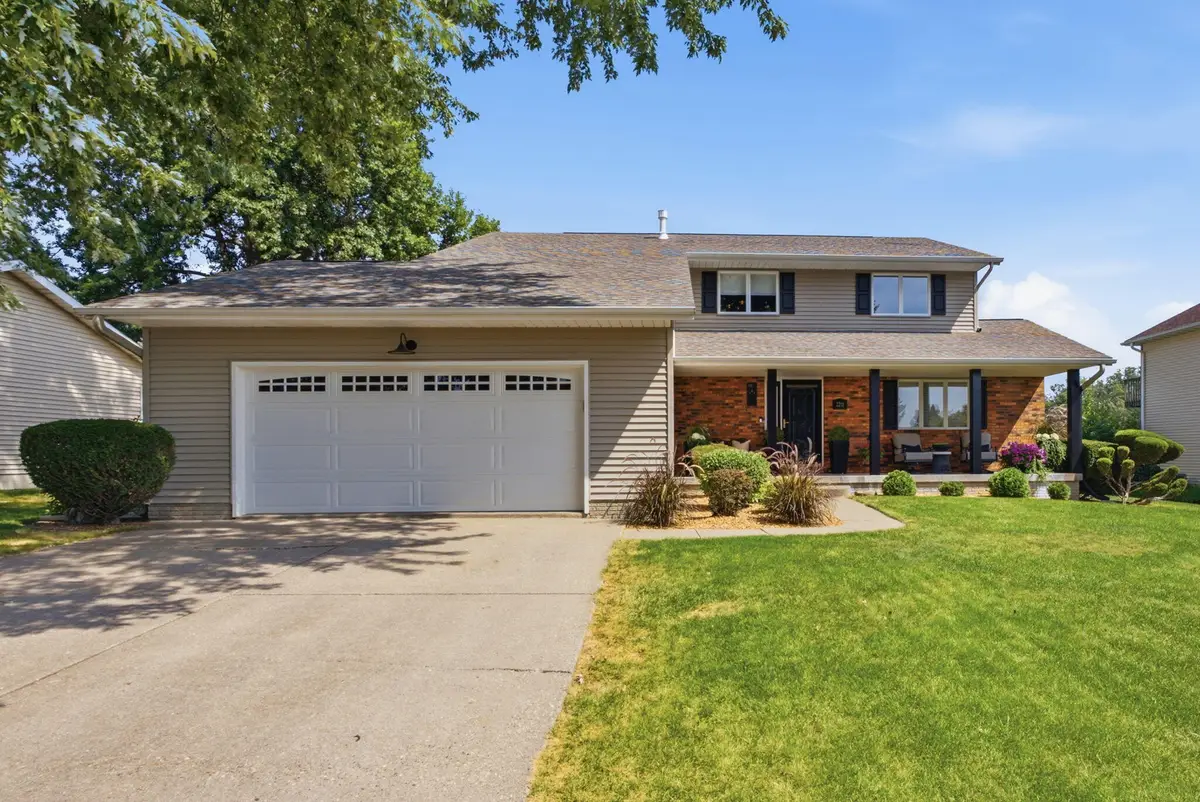 2211 5th Ave, Muscatine, IA 52761 - #1