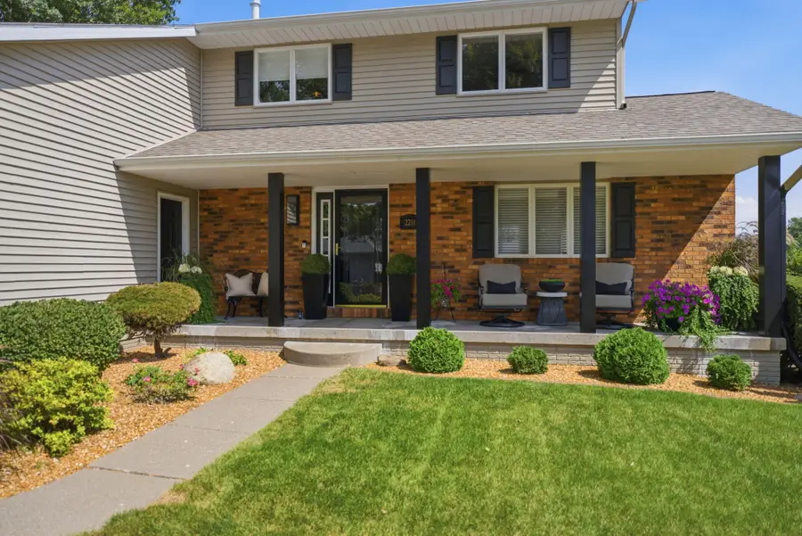 2211 5th Ave, Muscatine, IA 52761 - #3