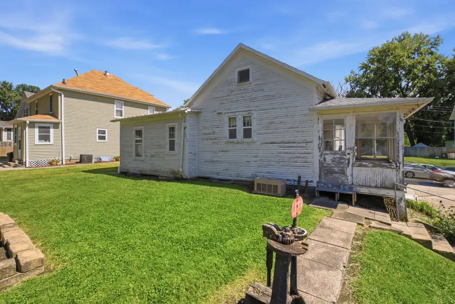 309 Bartlett, Muscatine, IA 52761 - #2