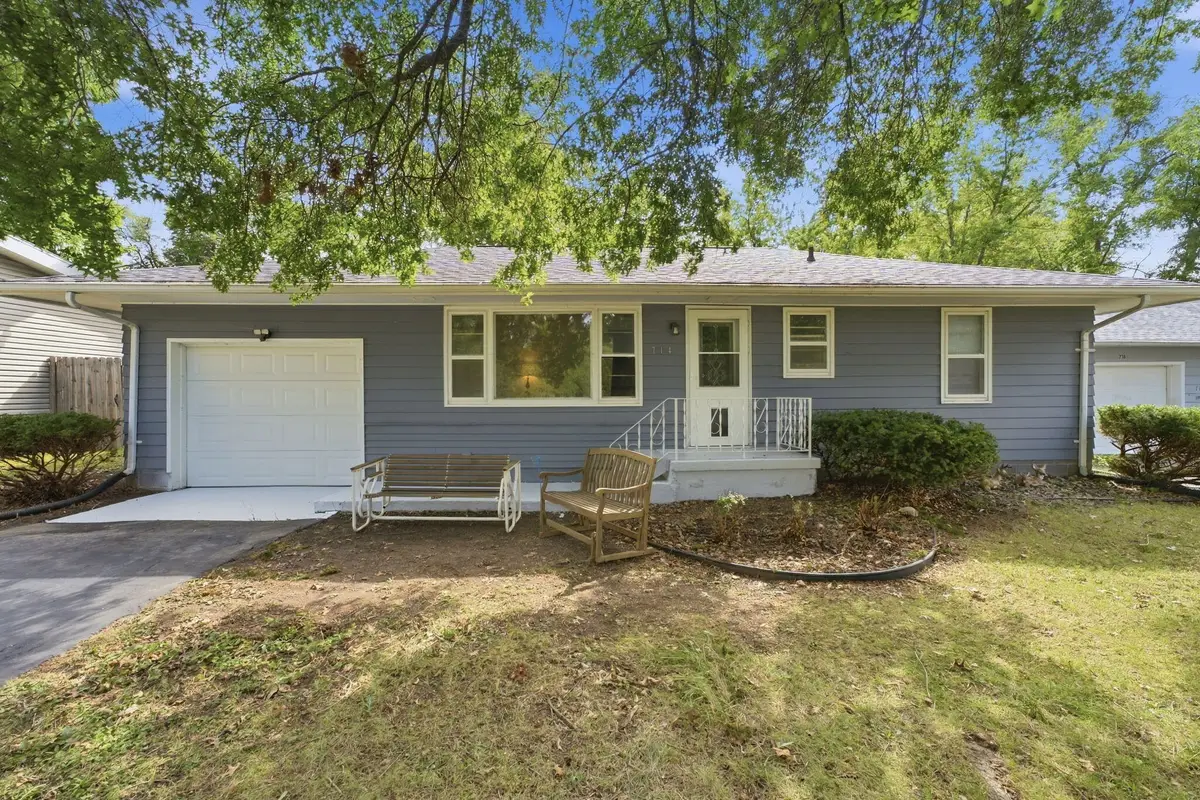 714 Lake Park Blvd, Muscatine, IA 52761 - #1