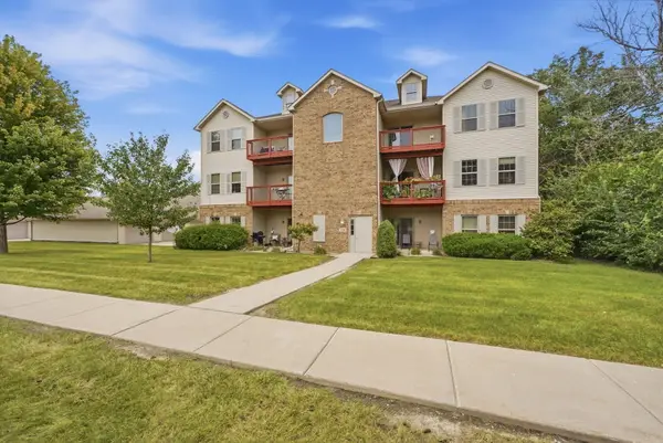 1080 Rachael #302, North Liberty, IA 52317