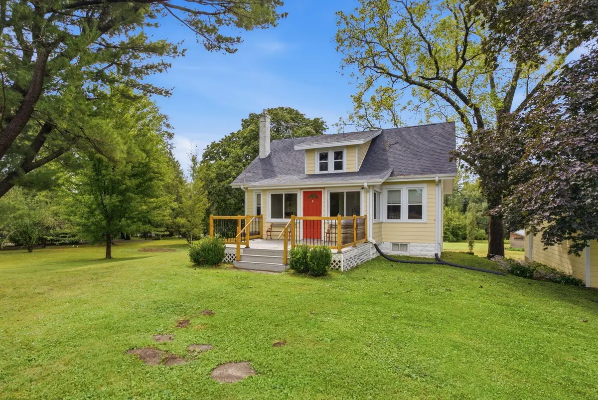 2103 Snug Harbor, Muscatine, IA 52761 - #1