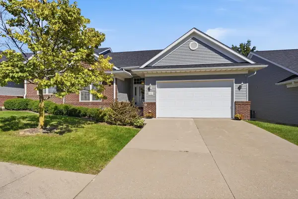 2221 Oak Valley, Muscatine, IA 52761
