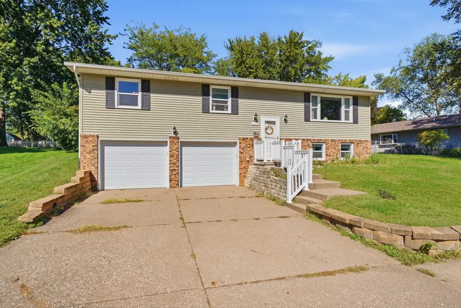 1017 Acorn Ln, Muscatine, IA 52761 - #2