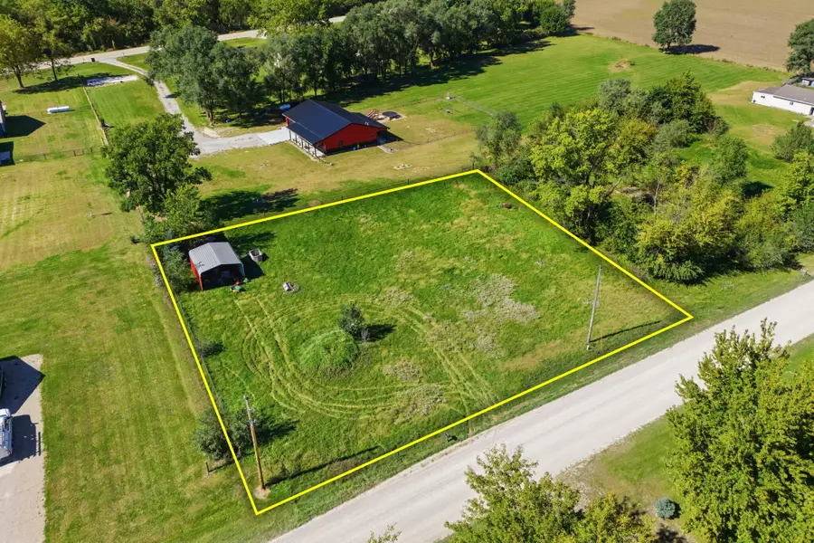 1086 Ocean Ave, Moscow, IA 52760 - #2