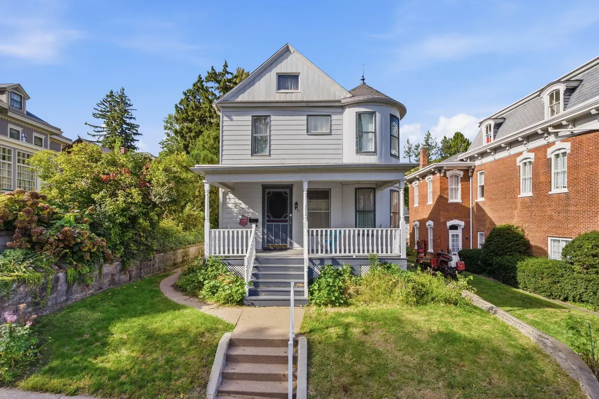 511 W 2nd, Muscatine, IA 52761 - #1