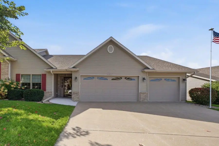 3212 Majestic Dr., Muscatine, IA 52761 - #2