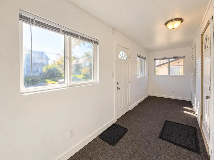 1313 E 5th, Muscatine, IA 52761 - #2