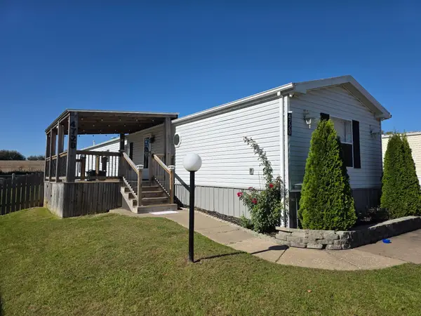 4720 Wooddale, Davenport, IA 52806