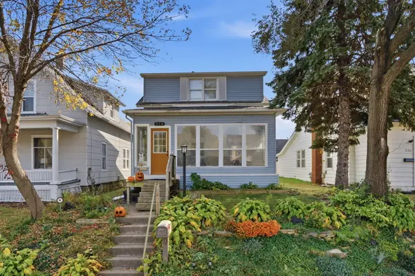 514 W 8th, Muscatine, IA 52761