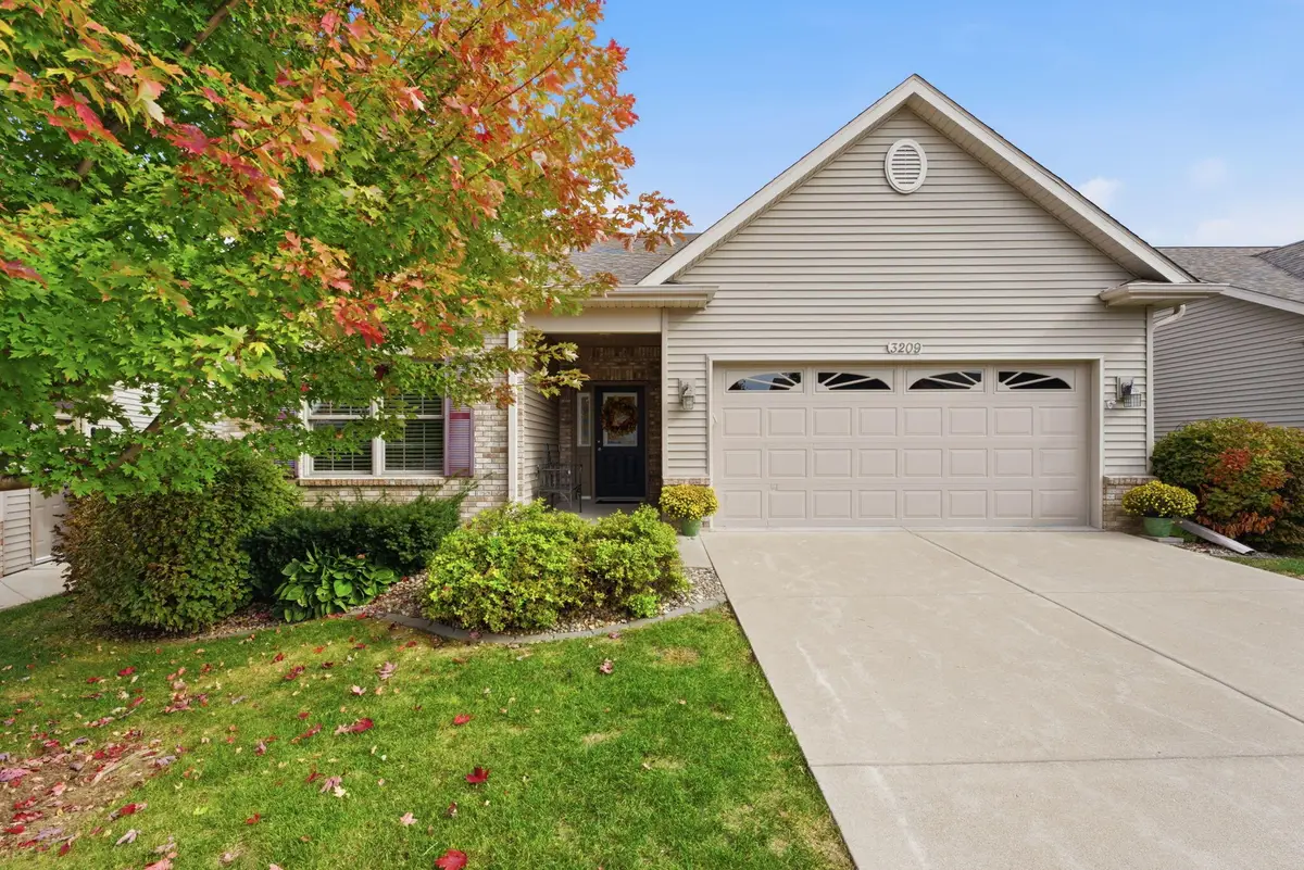 3209 Majestic, Muscatine, IA 52761 - #1