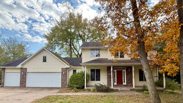 2450 Sunflower, Muscatine, IA 52761