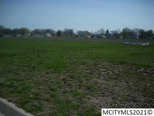 2103 Augusta Dr, Mason City, IA 50401 - #1