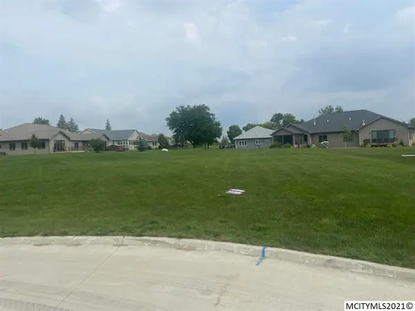 2354 Callaway Ct, MASON CITY, IA 50401