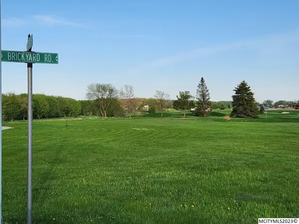 600 Claydigger Run, SHEFFIELD, IA 50475