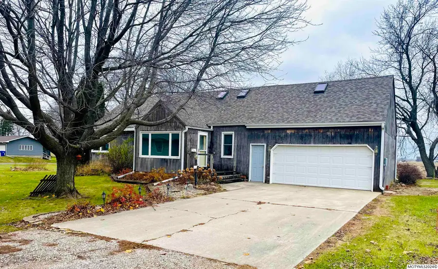 702 1st St N, Rockwell, IA 50469 - #2