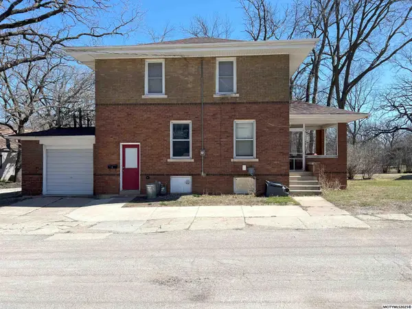 5 Willow Dr, MASON CITY, IA 50401