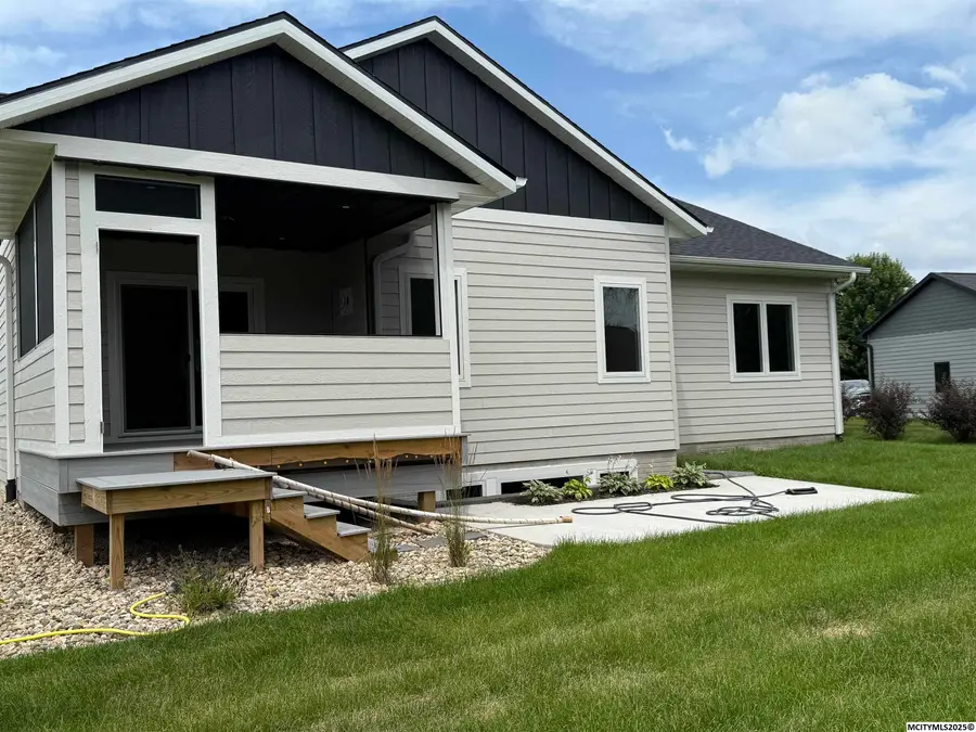 145 Boulder, Mason City, IA 50401 - #2