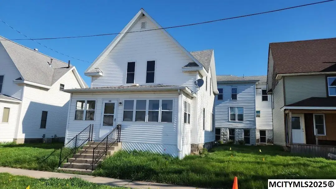 210 1st SW, Mason City, IA 50401 - Image #1