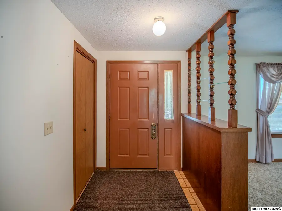 319 S Lincoln, Sheffield, IA 50475 - #2