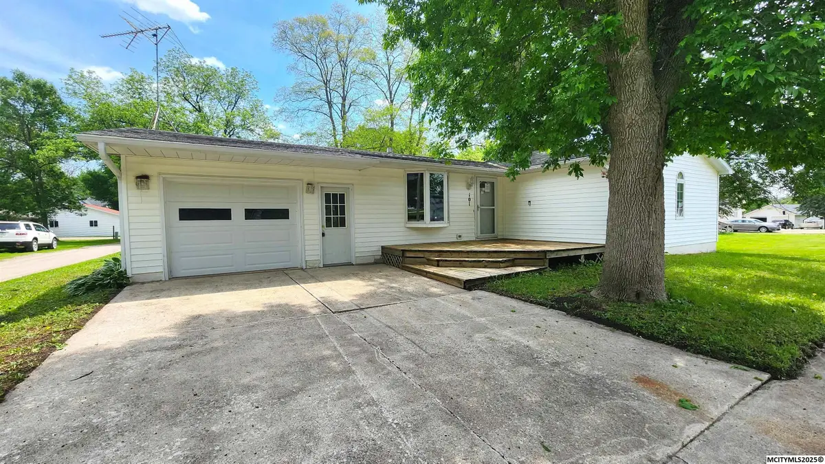 101 Spring St, Fertile, IA 50434 - #1