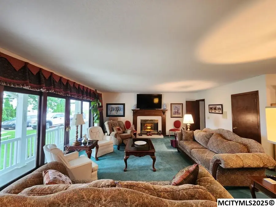 3511 19th SW, Mason City, IA 50401 - #2