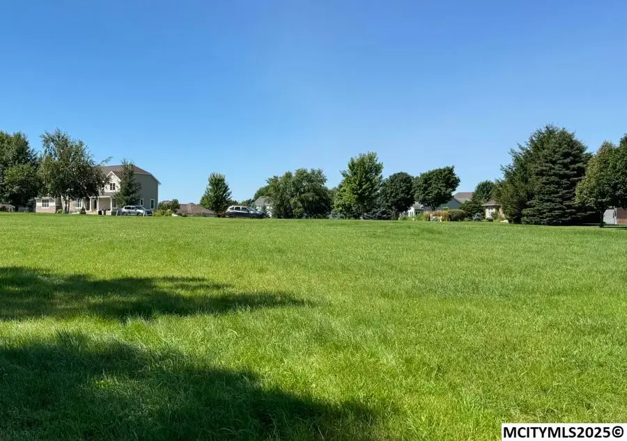 155 Timber Creek Dr, Mason City, IA 50401 - Image #2