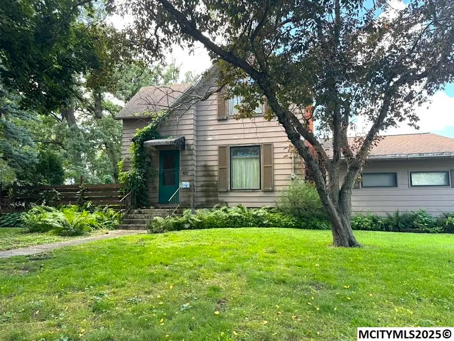 415 N Shore Dr, Clear Lake, IA 50428 - #2