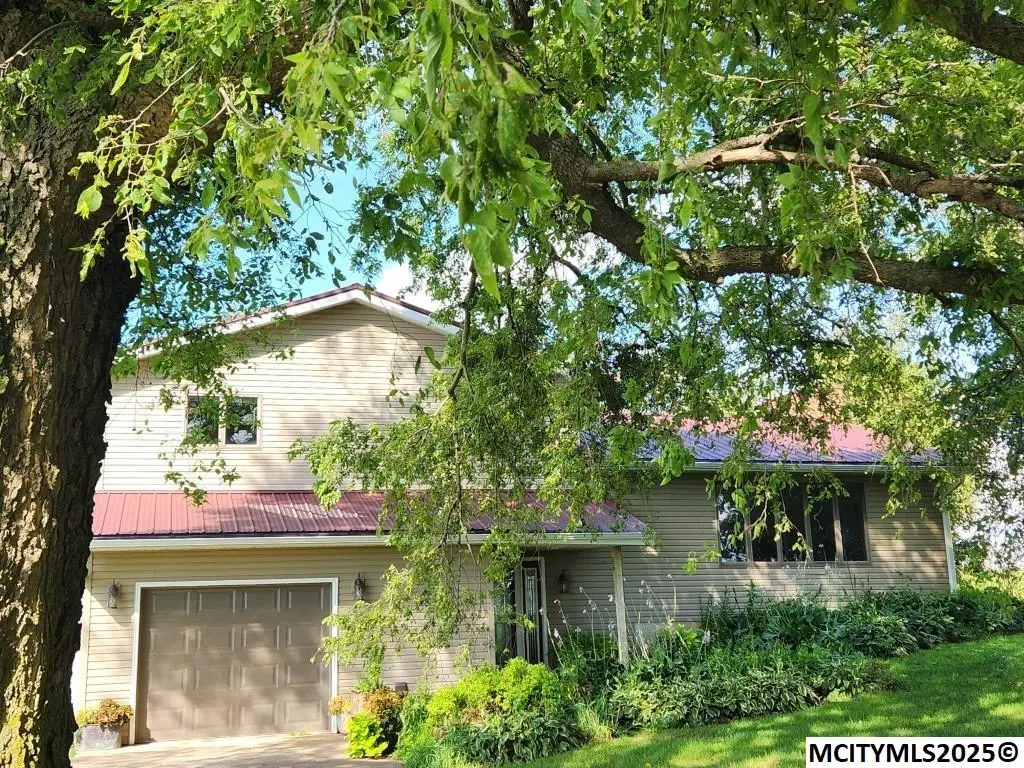 12972 120th St, Sheffield, IA 50475 - Image #1