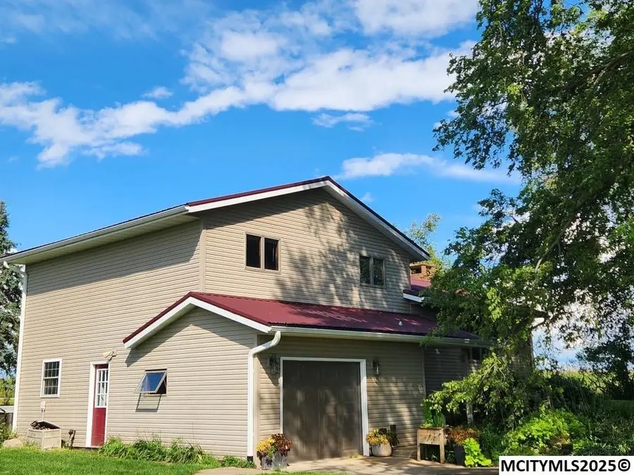 12972 120th St, Sheffield, IA 50475 - Image #2